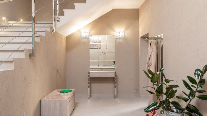 Appliques en enfilade dans un couloir : le bon espacement