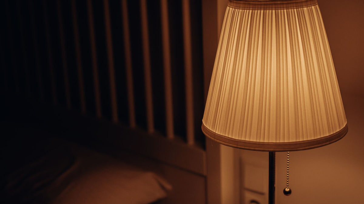 Lampe de chevet à la lumière tamisée pour préparer le sommeil