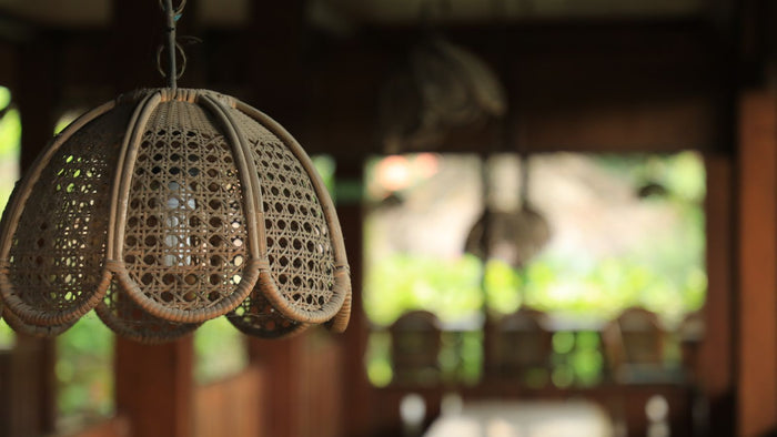 Nettoyer une suspension en rotin ou en bambou sans l'abîmer