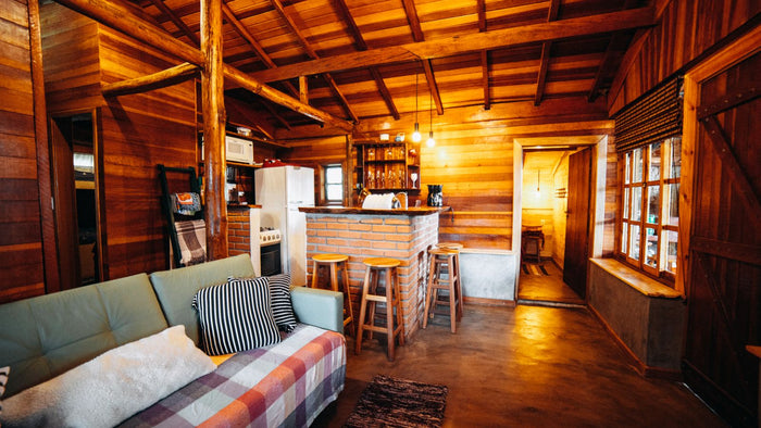 Style chalet : bois, laine et lumière chaude pour un hiver douillet